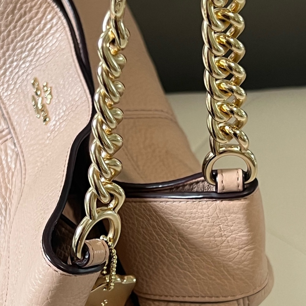 Coach Tan and Gold Shoulder Bag with Signature Design - Picture 4 of 16
